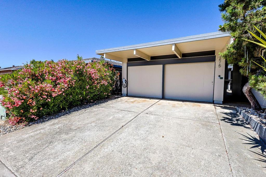 275 Puffin Court