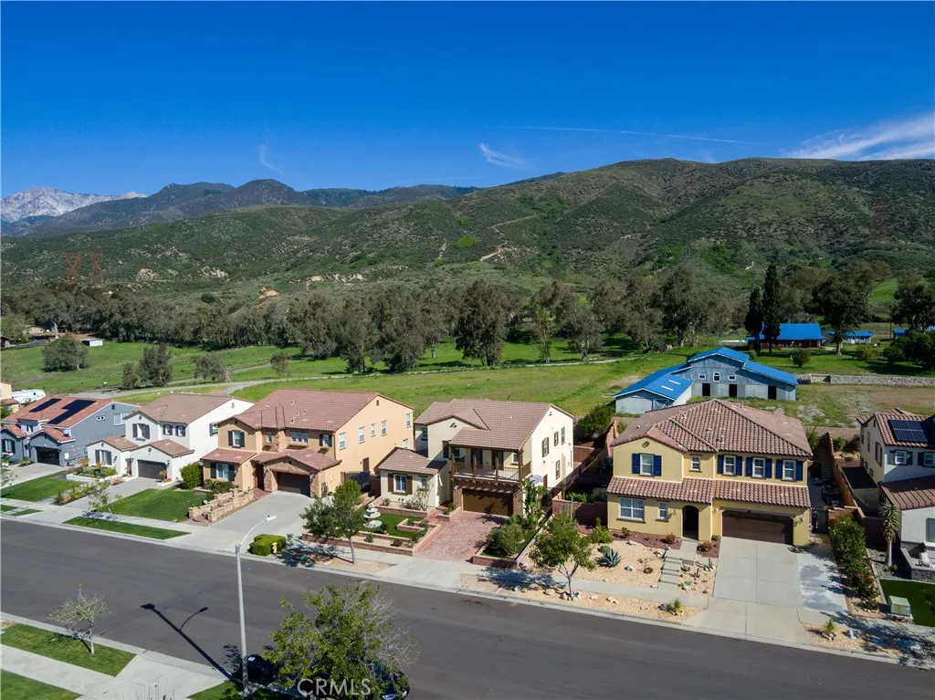 Fontana, California 92336, United States, 4 Bedrooms Bedrooms, ,4 BathroomsBathrooms,Residential,Active,157986