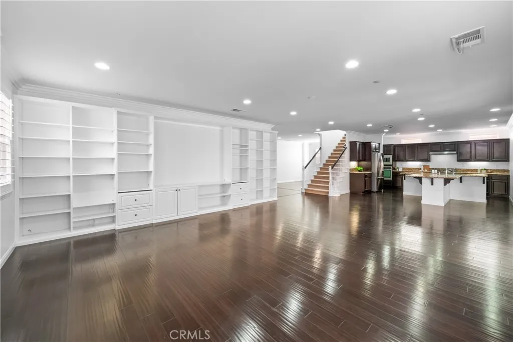 Fontana, California 92336, United States, 4 Bedrooms Bedrooms, ,4 BathroomsBathrooms,Residential,Active,157986