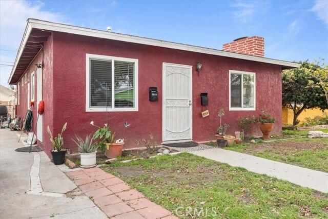 5920 Cerritos Avenue