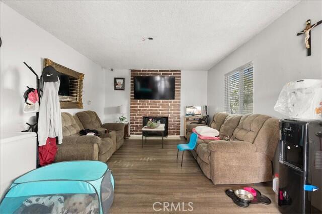 5920 Cerritos Avenue