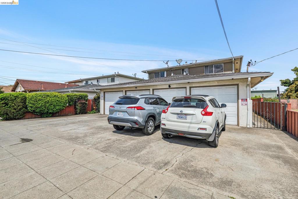 1475 166th Ave.