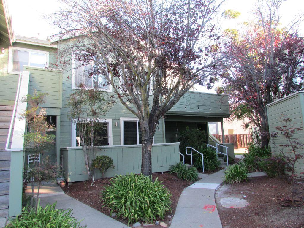 1725 Eastbrook Court