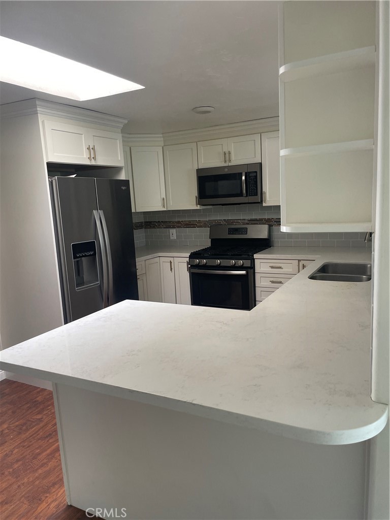 12801 Amber Hill