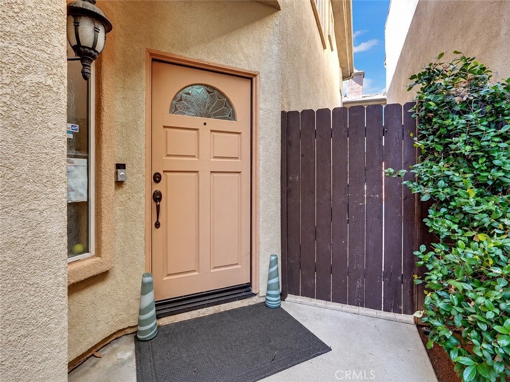10025 Topanga Canyon 108
