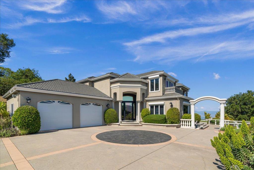 Photo of 19465 Montevina Road, Los Gatos, CA 95033 (MLS # ML82056050)