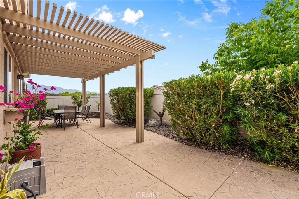 266 Bridle Trail