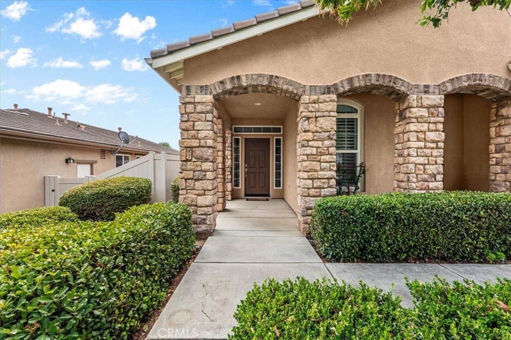 266 Bridle Trail