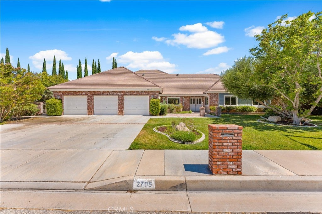 2705 Brentwood Drive