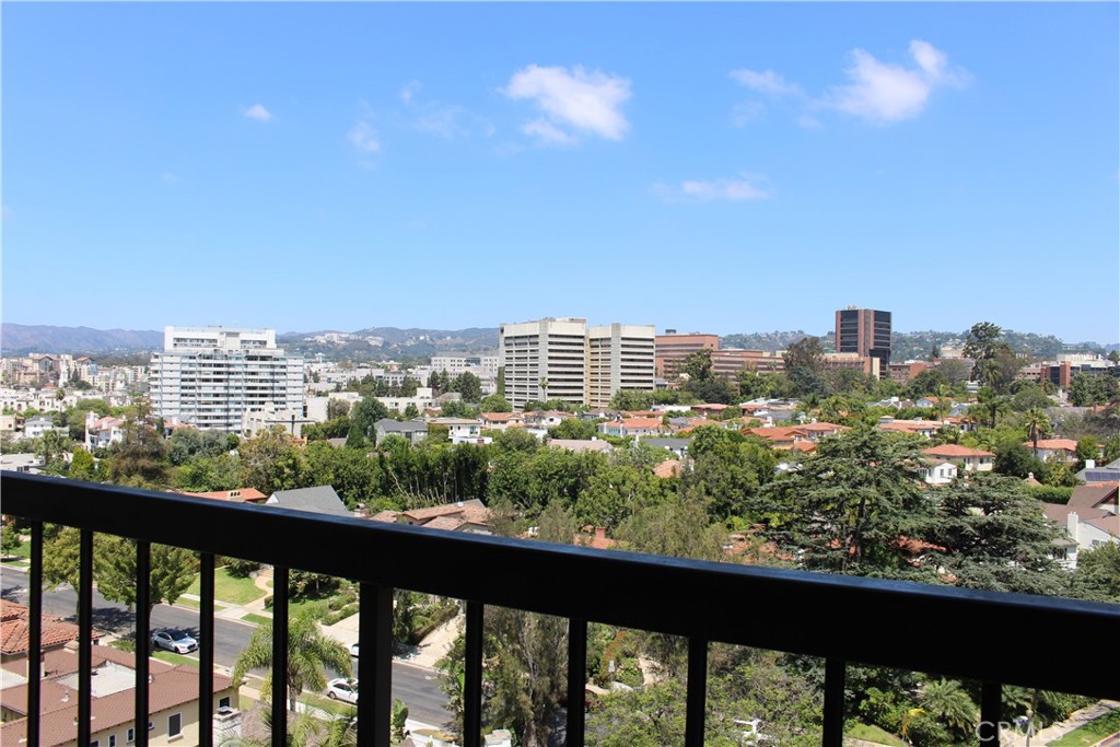 Welcome to Unit 1107 at 10747 Wilshire Blvd — a 2-bedroom, 2-bathroom condo offering 974 square feet of living space in one of Los Angeles’ most iconic high-rise buildings along the prestigious Wilshire Corridor. The parking for this building is a 2 car-port style garage under the building.
Situated on the 11th floor, this residence features sweeping, unobstructed views of the exclusive Westwood and Bel Air neighborhoods. Abundant natural light pours through large windows, enhancing the open-concept layout that flows effortlessly from the living room to the dining area and kitchen.
While the unit is in need of some renovation, it presents a fantastic opportunity for a buyer with vision to customize and modernize the space into their dream home. Whether you're an owner-occupant or investor, this is a chance to create something truly special in a prime location.
Building amenities include 24-hour concierge and security, underground parking, personal mailboxes and storage. Just minutes from UCLA, Westwood Village, Century City, and Beverly Hills, the location offers unmatched access to some of LA’s finest dining, shopping, and cultural destinations.
Don’t miss this rare chance to own and personalize this high-rise condo with million-dollar views in the heart of Los Angeles.