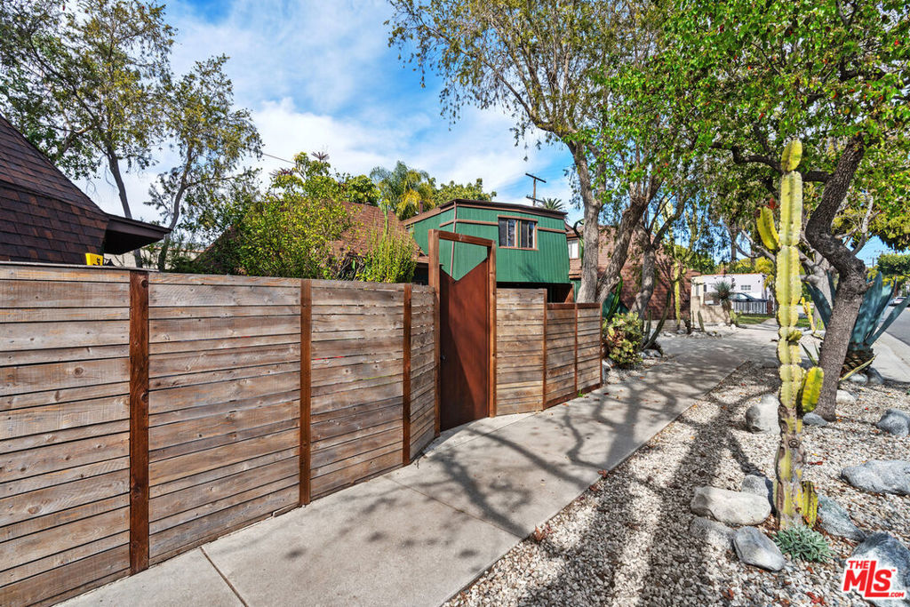 9983 Braddock Drive