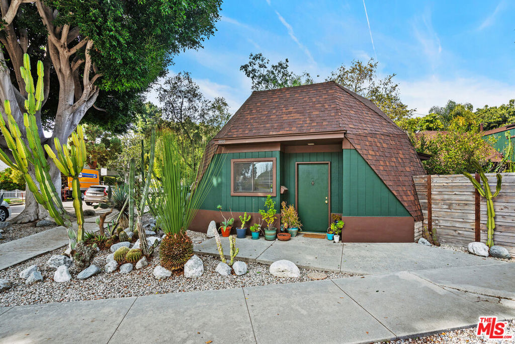 9983 Braddock Drive
