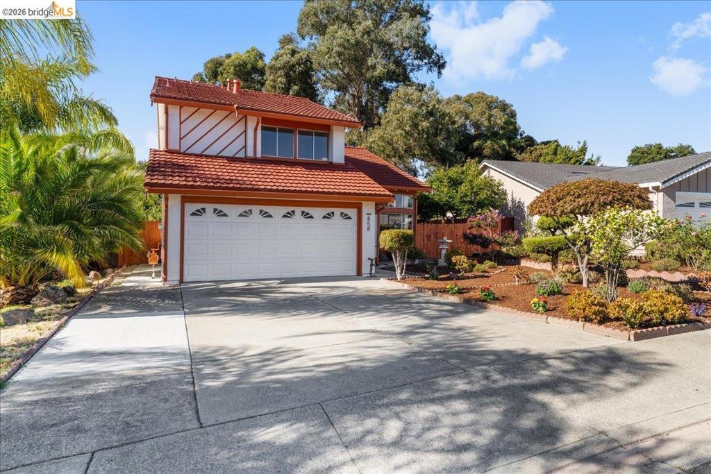 858 Coral Ridge Circle