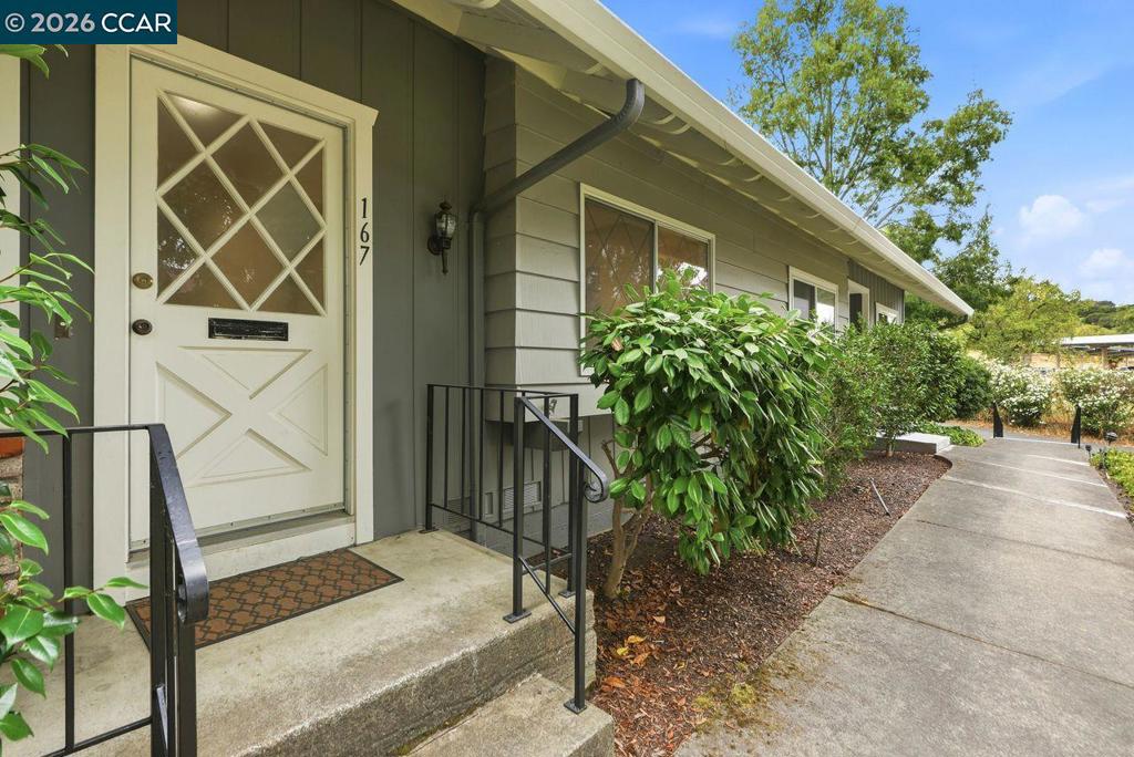 167 Miramonte Dr