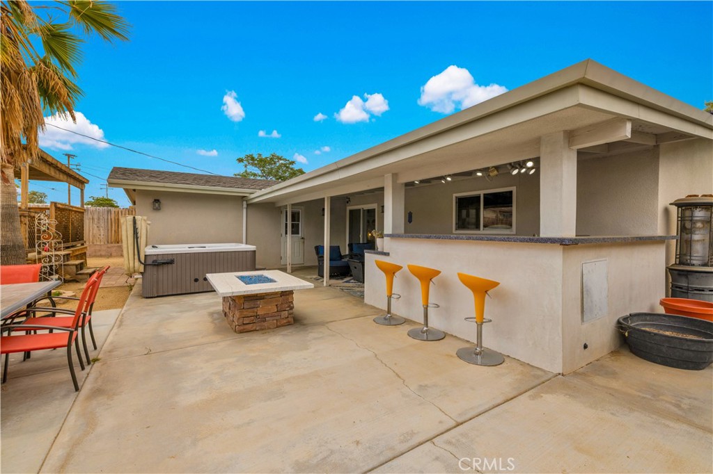 57373 Pueblo Trail