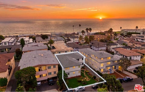 Photo of 313 Calle Miramar, Redondo Beach, CA 90277 (MLS # 26868125)