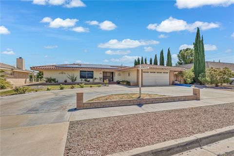 Photo of 27387 Lakeview Drive, Helendale, CA 92342 (MLS # CV26089443)