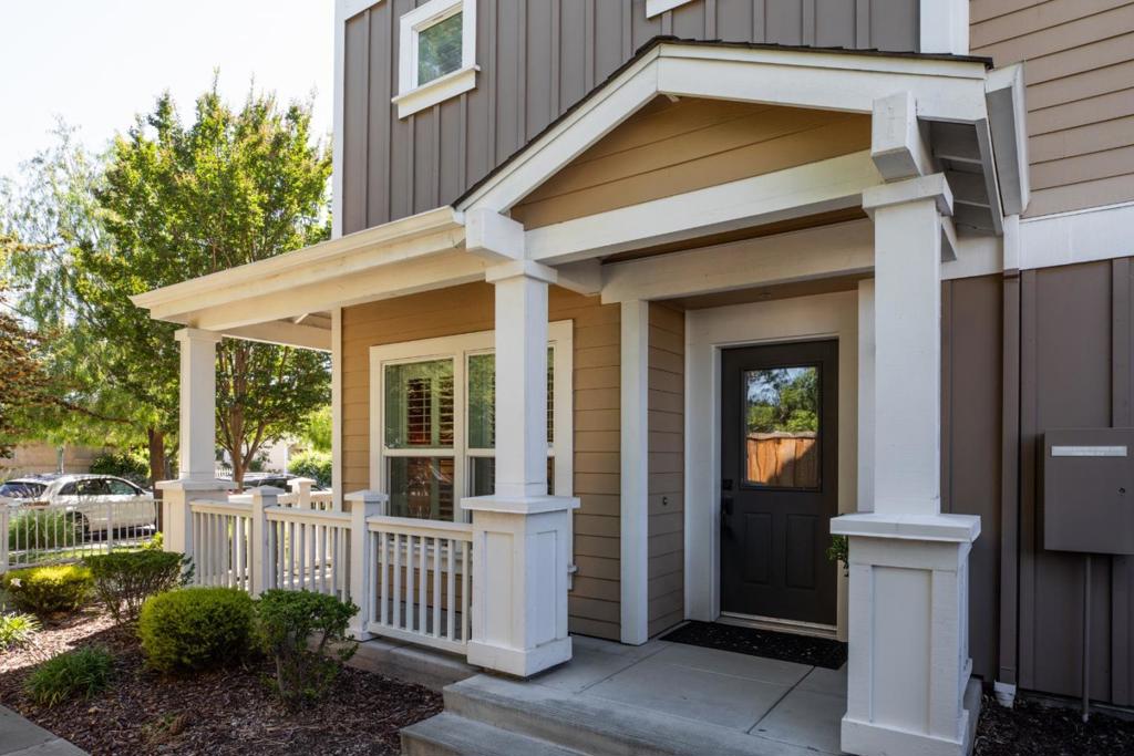 1901 Newbury Drive, Mountain View CA 94043