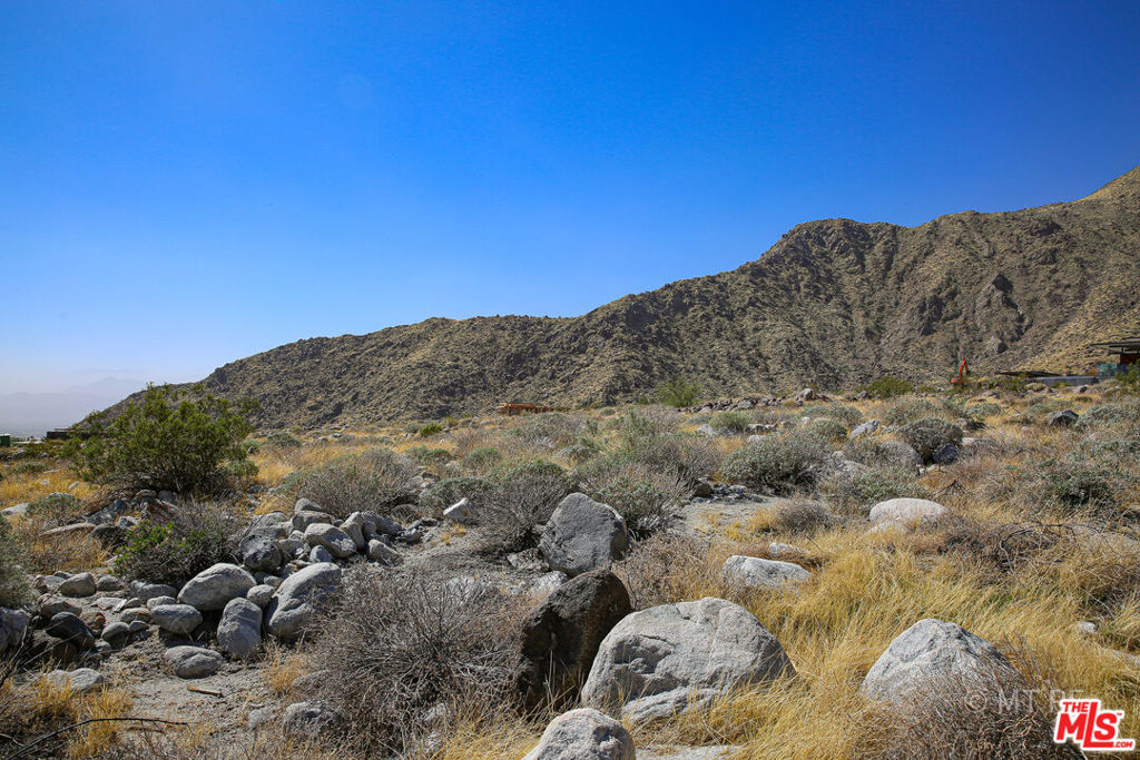 Desert Palisades - Land