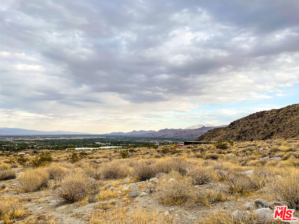 Desert Palisades - Land