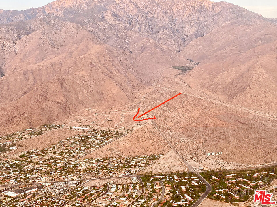 Desert Palisades - Land