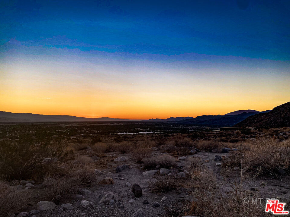 Desert Palisades - Land
