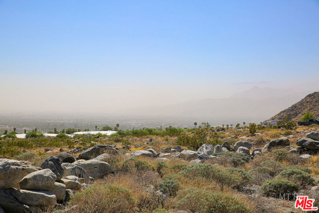 Desert Palisades - Land
