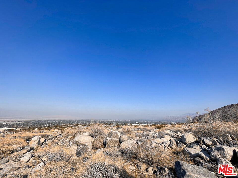 Desert Palisades - Land