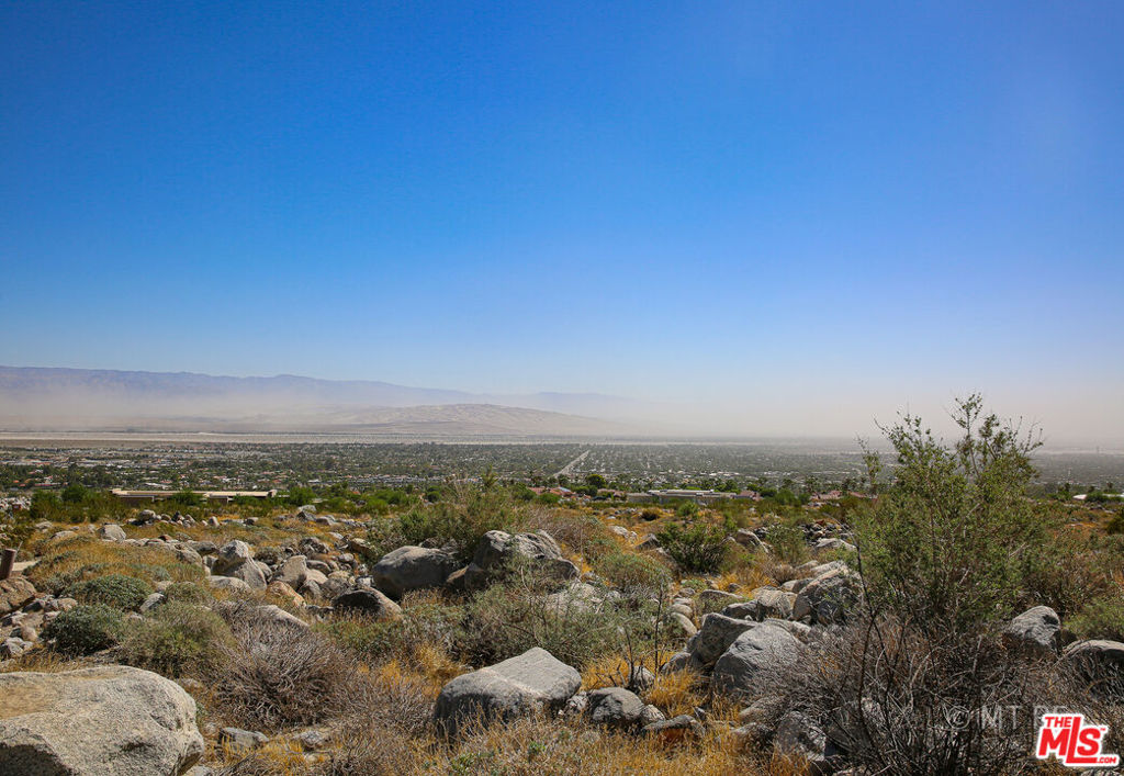 Desert Palisades - Land