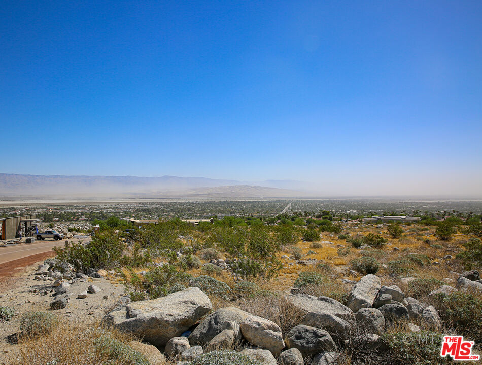 Desert Palisades - Land