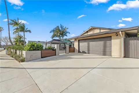 8071 Taylor Drive, Huntington Beach, CA 92646 - MLS#: OC25013640