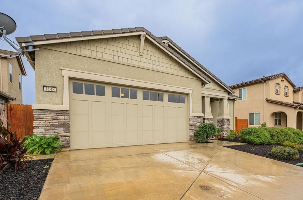 Photo of 1148 La Colina Street, Soledad, CA 93960 (MLS # ML82024807)