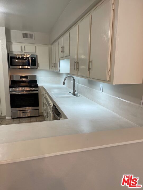 603 Racquet Club Lane