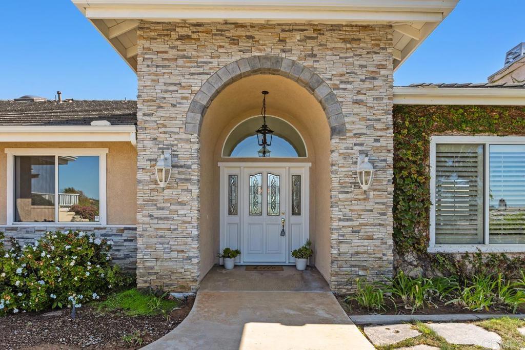 2286 Crest Hill Lane