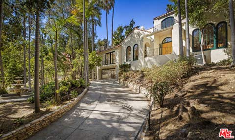 Photo of 2586 Aberdeen Avenue, Los Angeles, CA 90027 (MLS # 26858395)