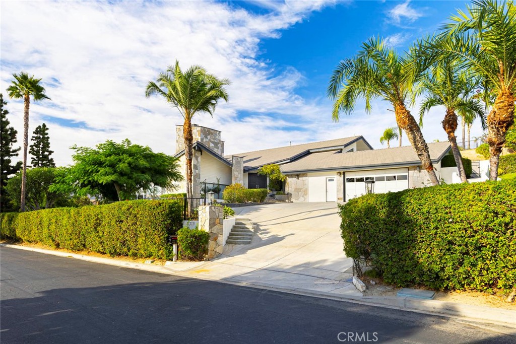 220 S Owens Drive