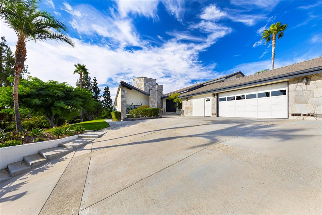 220 S Owens Drive