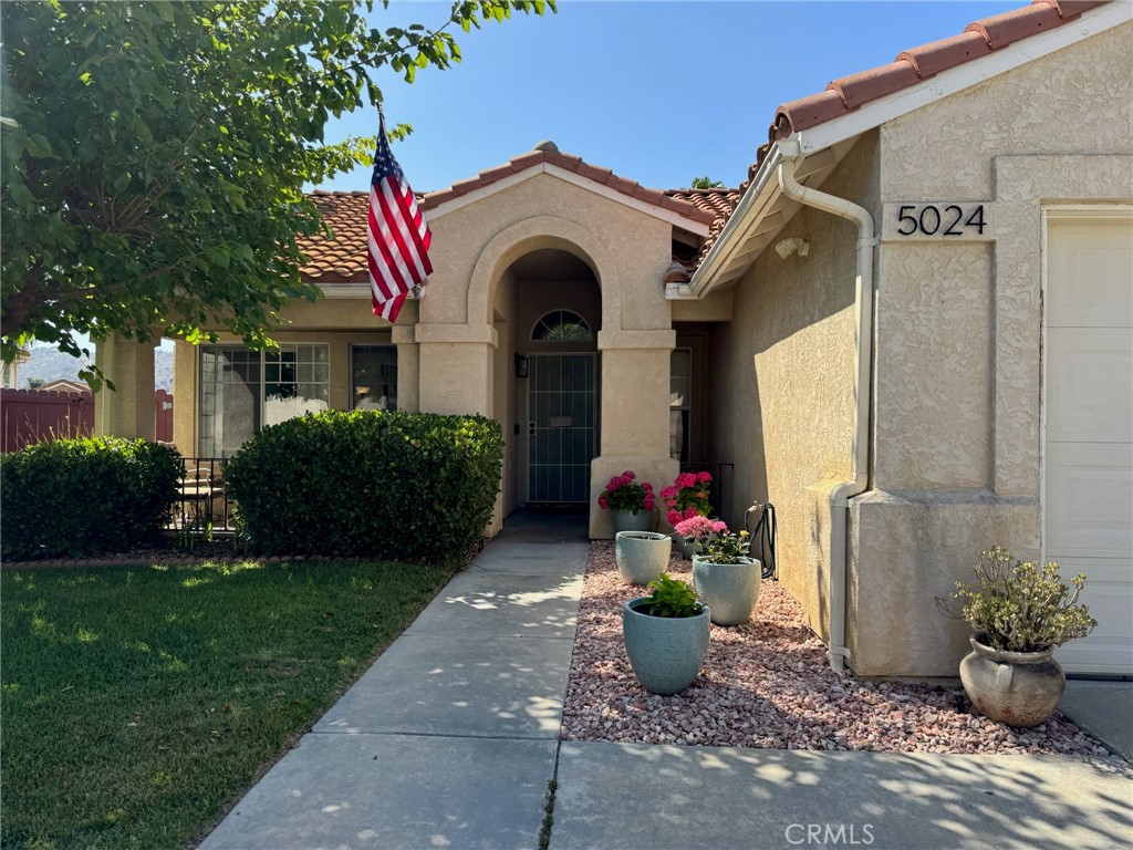 5024 Avocado Vista