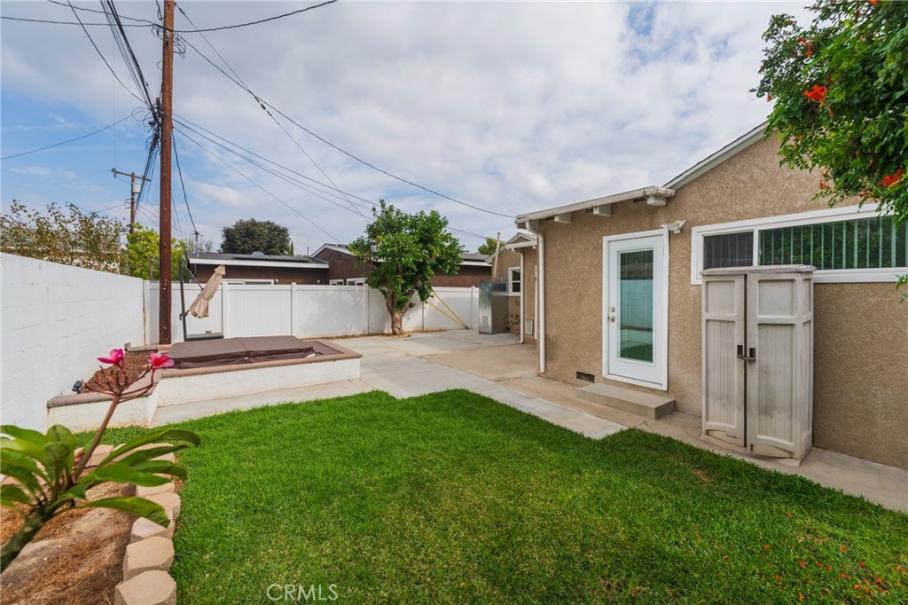 Plaza North of Spring (PZN) - Residential Lease