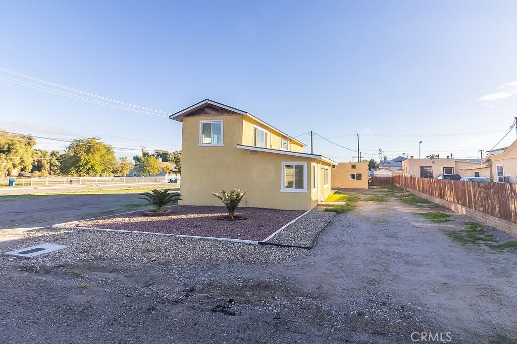 Photo of 107 Walnut St, Needles, CA 92363 (MLS # JT26130931)