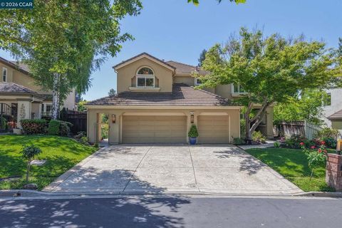 Photo of 3331 Quail Walk Ln Ln, Danville, CA 94506 (MLS # 41132337)