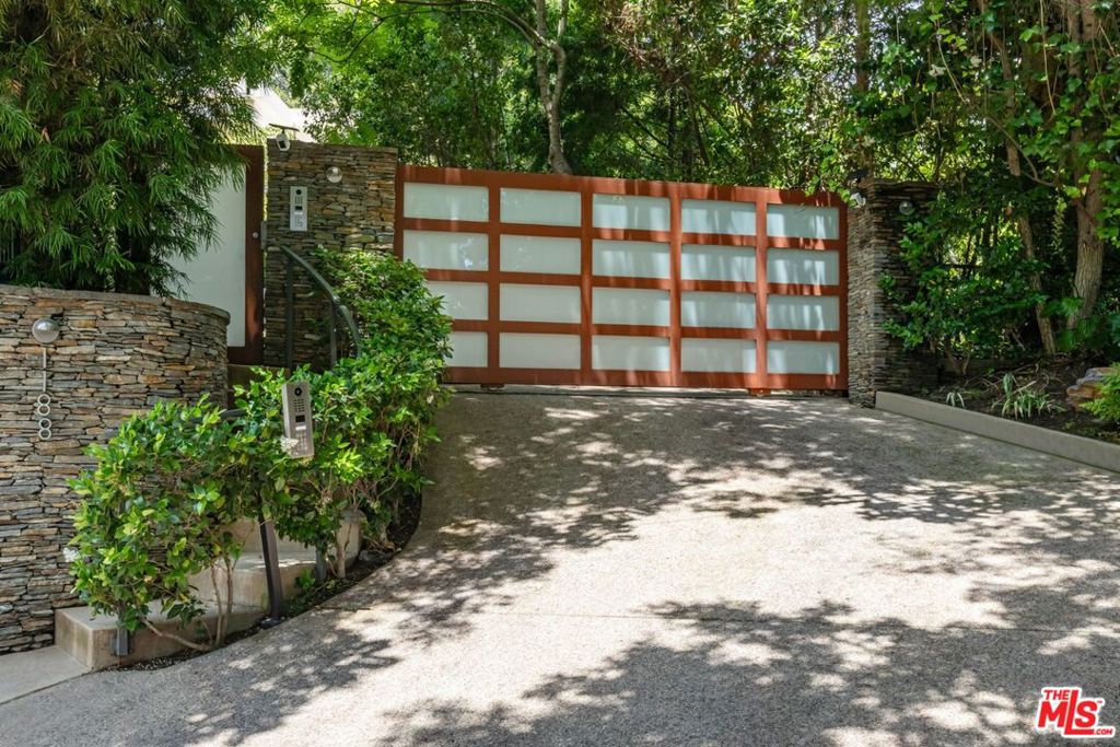 1188 Brooklawn Drive