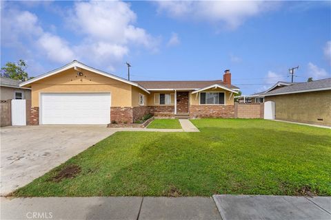 20625 Wardham Avenue Lakewood CA 90715