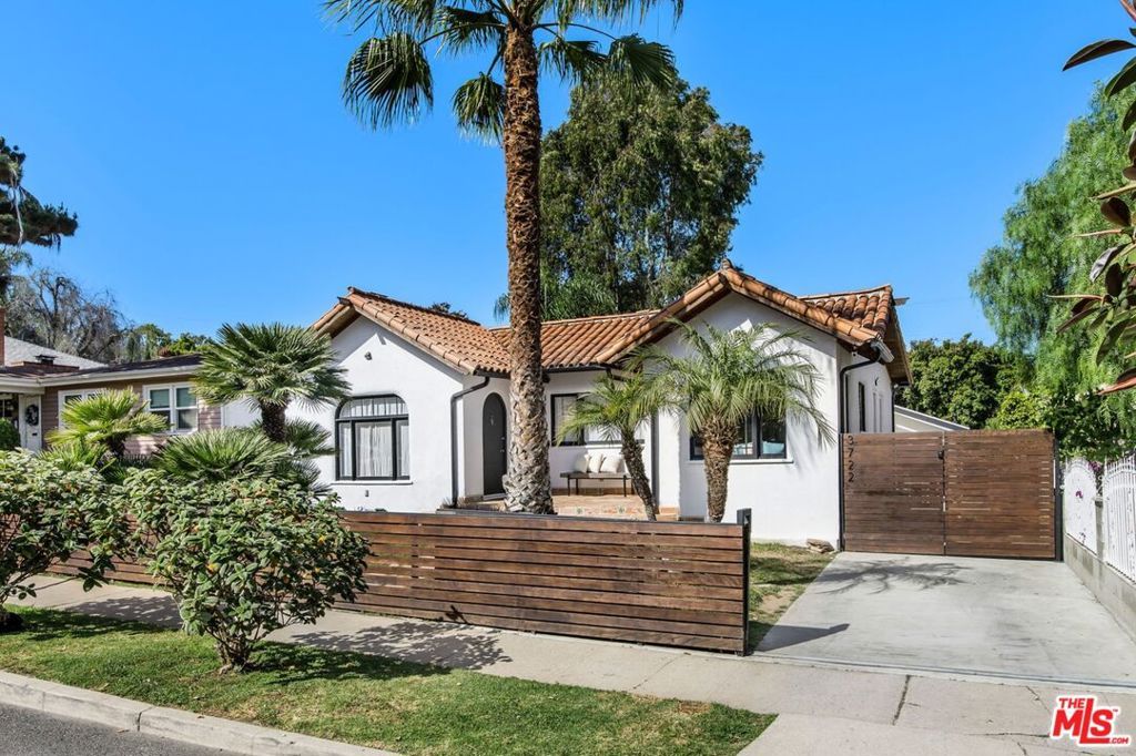 listing image 130720538232062709462