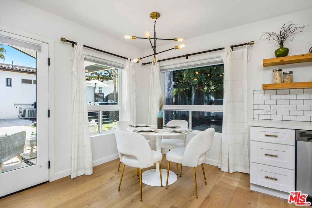 listing image 130721019239578010867