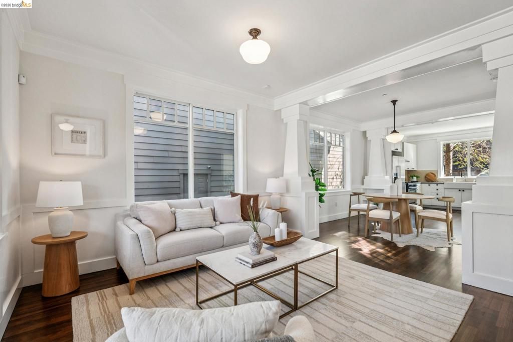 Photo of 1479 34 Th St, Oakland, CA 94608 (MLS # 41127555)