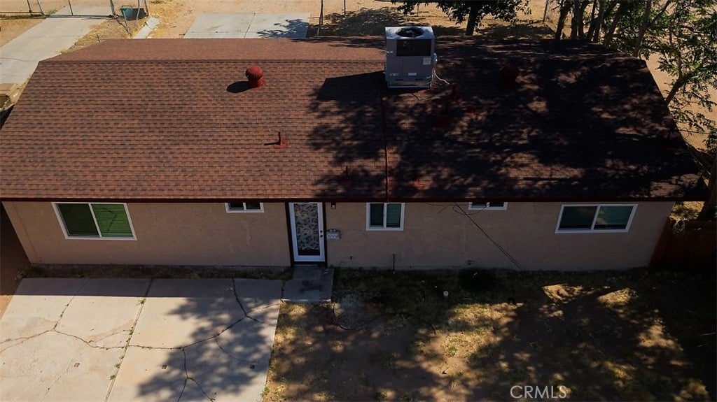 15935 Live Oak