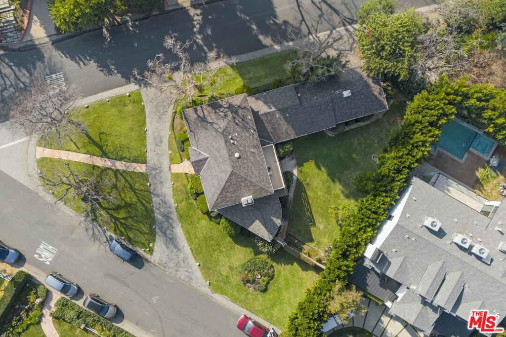 3920 Longridge Avenue