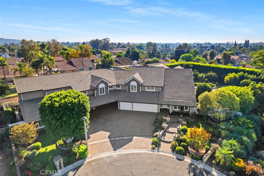 5571 Clover Hill Drive