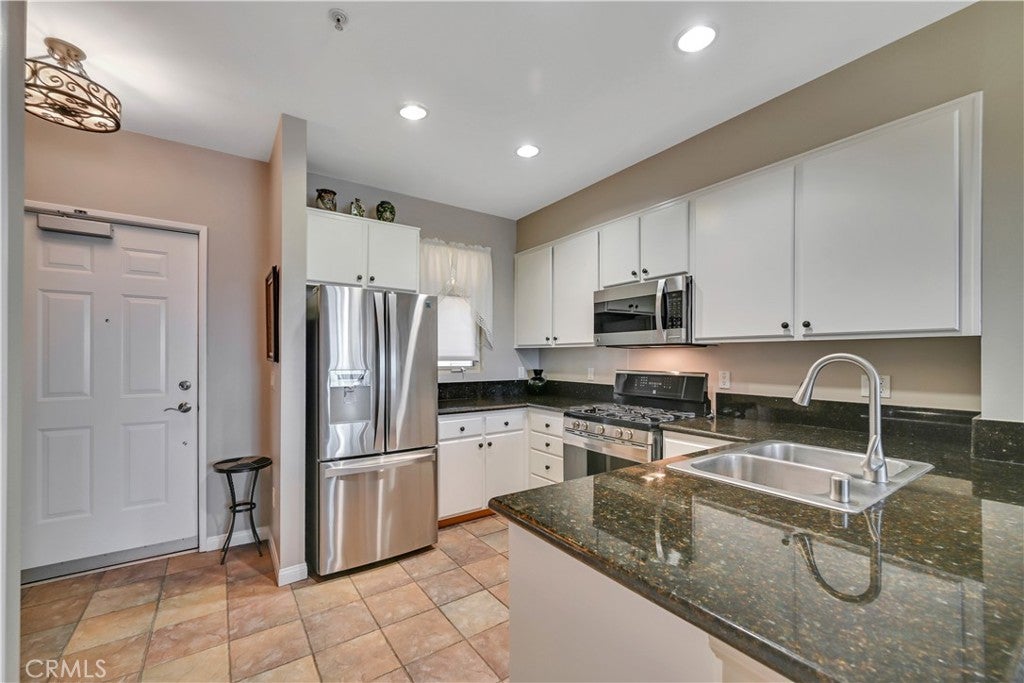 2742 Cabrillo 309